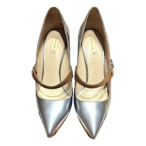 Marc Jacobs metallic silver leather pumps